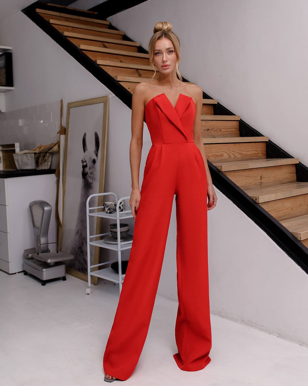 V-neck Sleeveless Jumpsuit