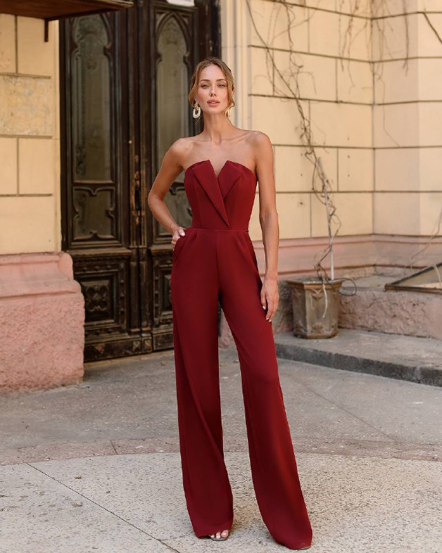 V-neck Sleeveless Jumpsuit