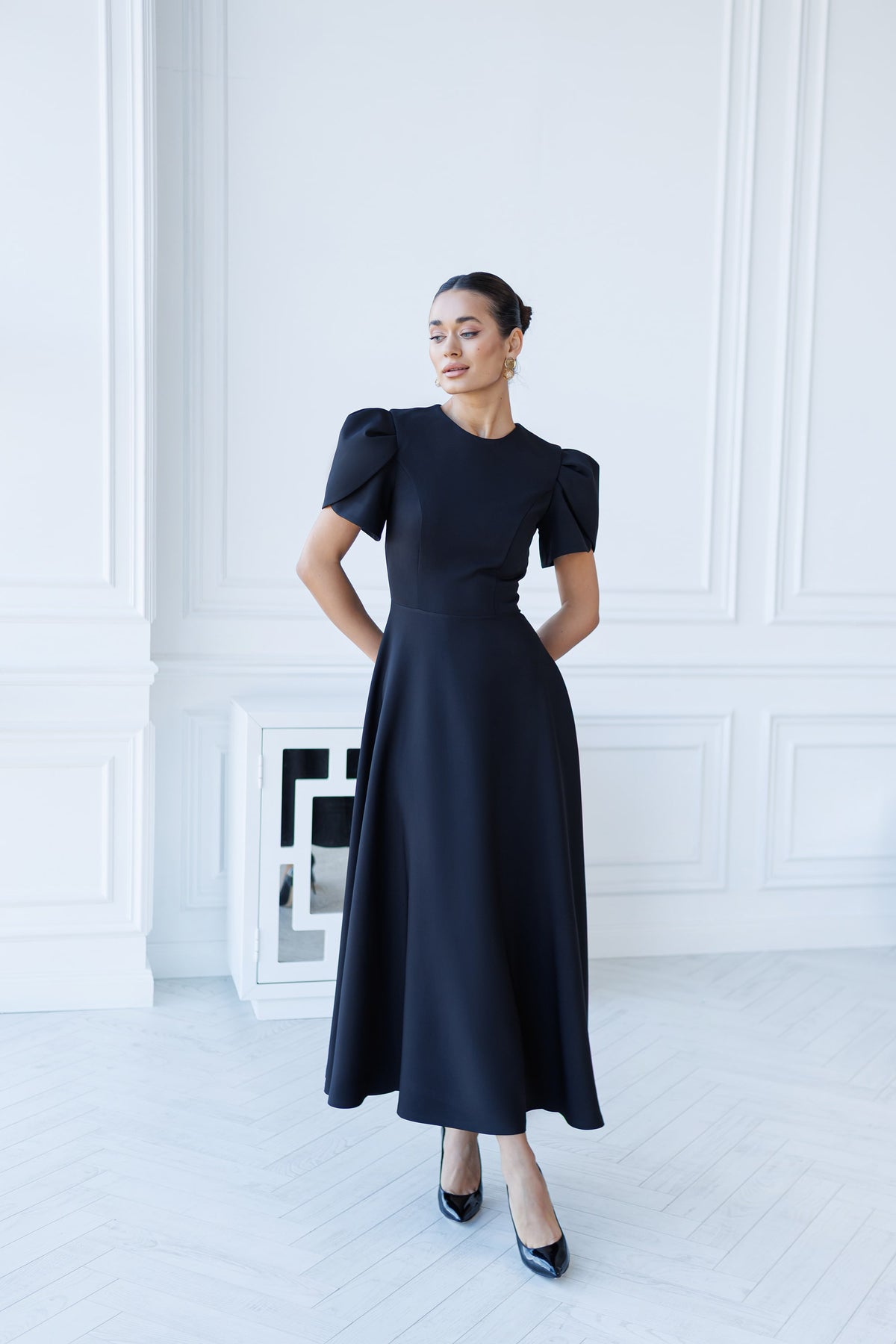 Alexa Round Neck Puff-Sleeve Midi Dress