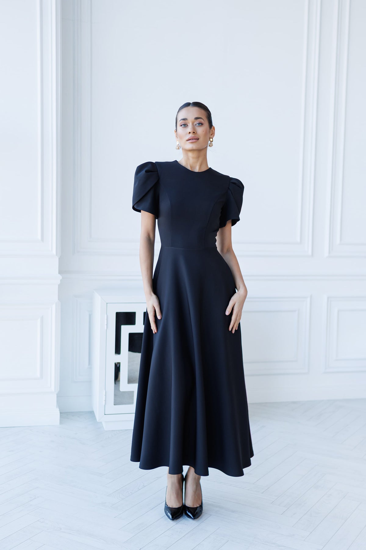 Alexa Round Neck Puff-Sleeve Midi Dress