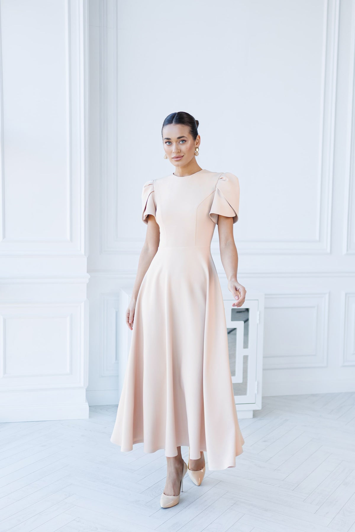 Alexa Round Neck Puff-Sleeve Midi Dress
