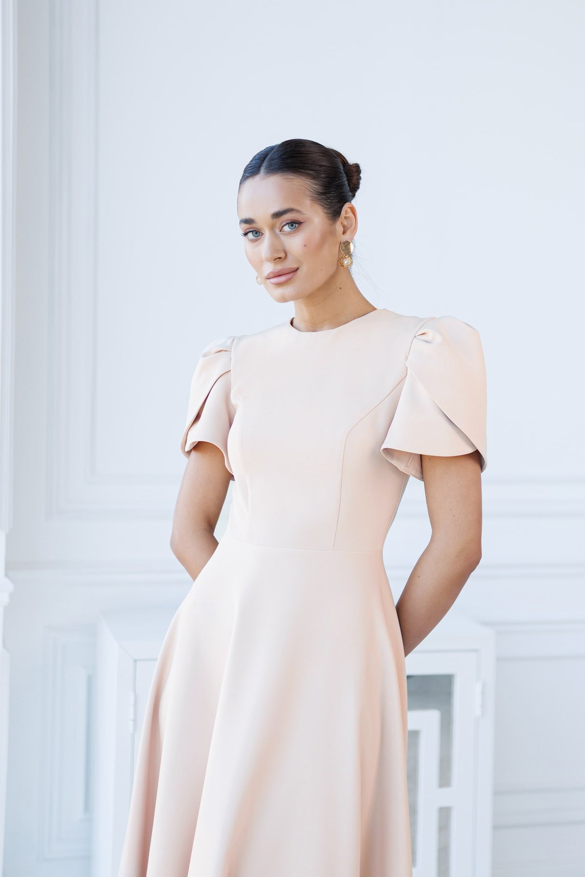 Alexa Round Neck Puff-Sleeve Midi Dress