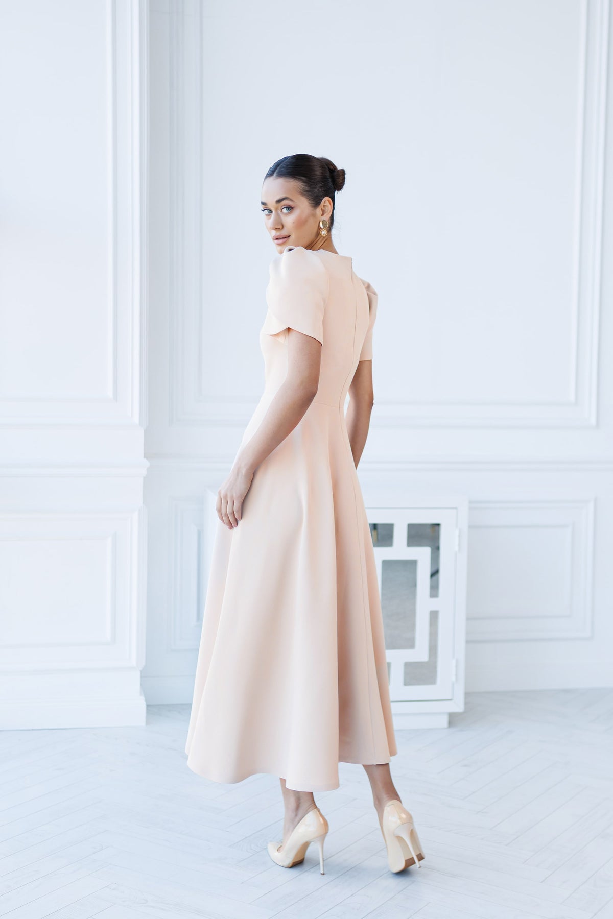 Alexa Round Neck Puff-Sleeve Midi Dress