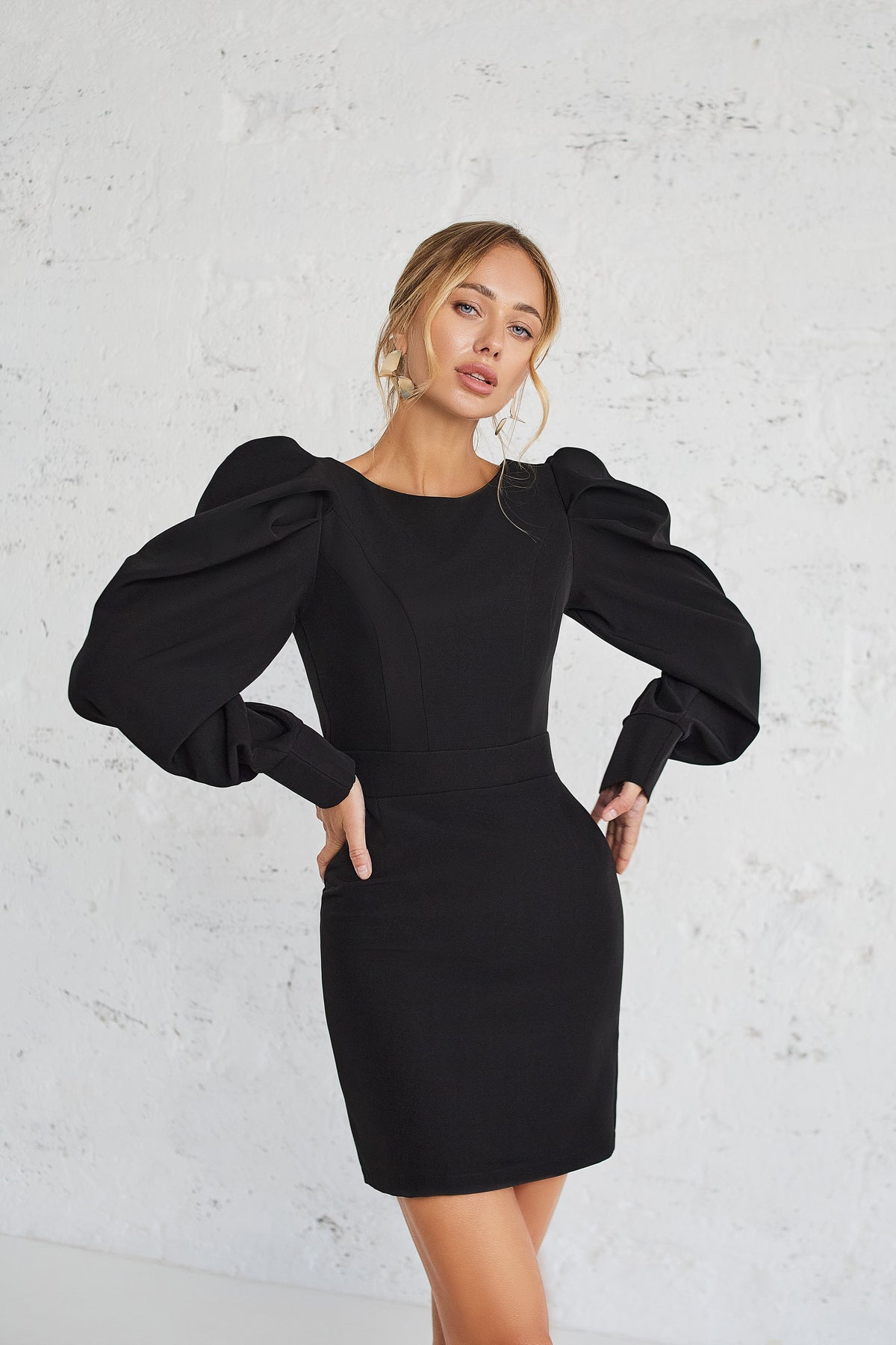 Backless Puff Sleeve Mini Dress