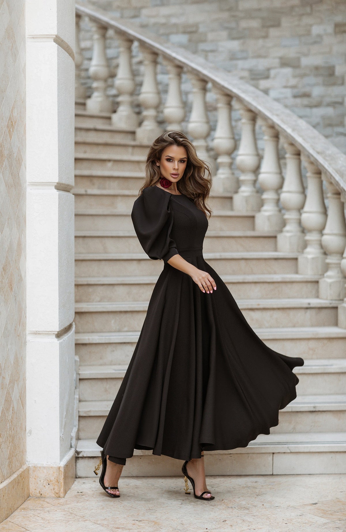 Backless Puff-Sleeve Midi Dress