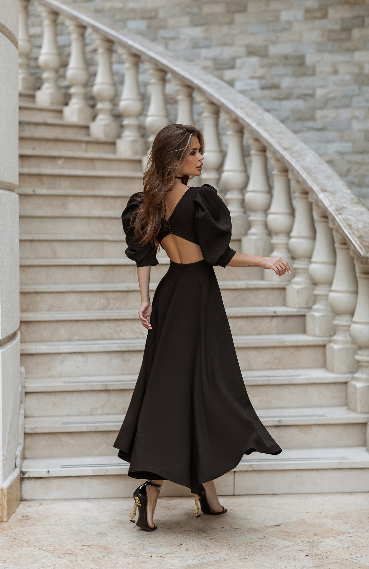 Backless Puff-Sleeve Midi Dress