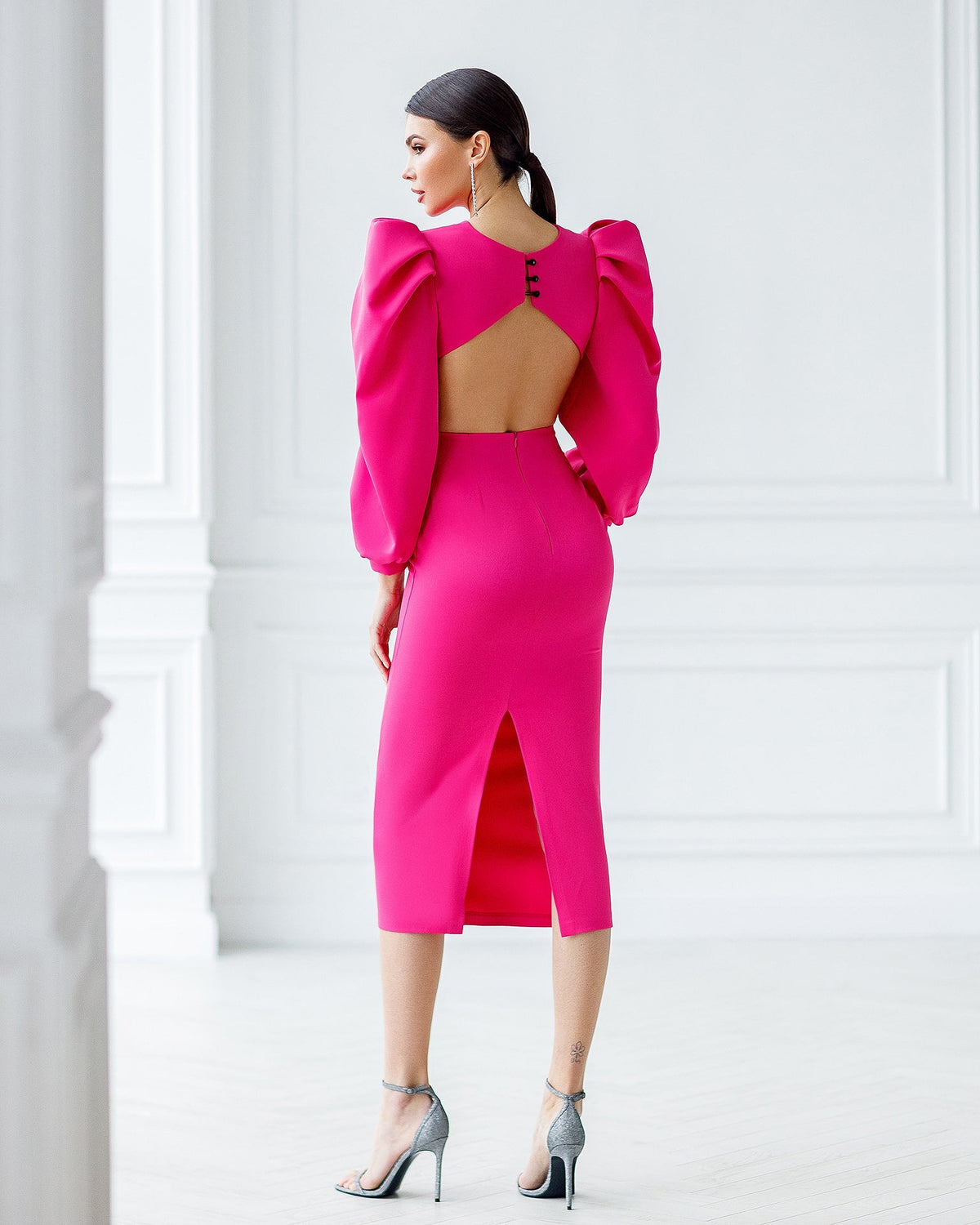 Backless Cut-Out Puff-Sleeve Midi Dress