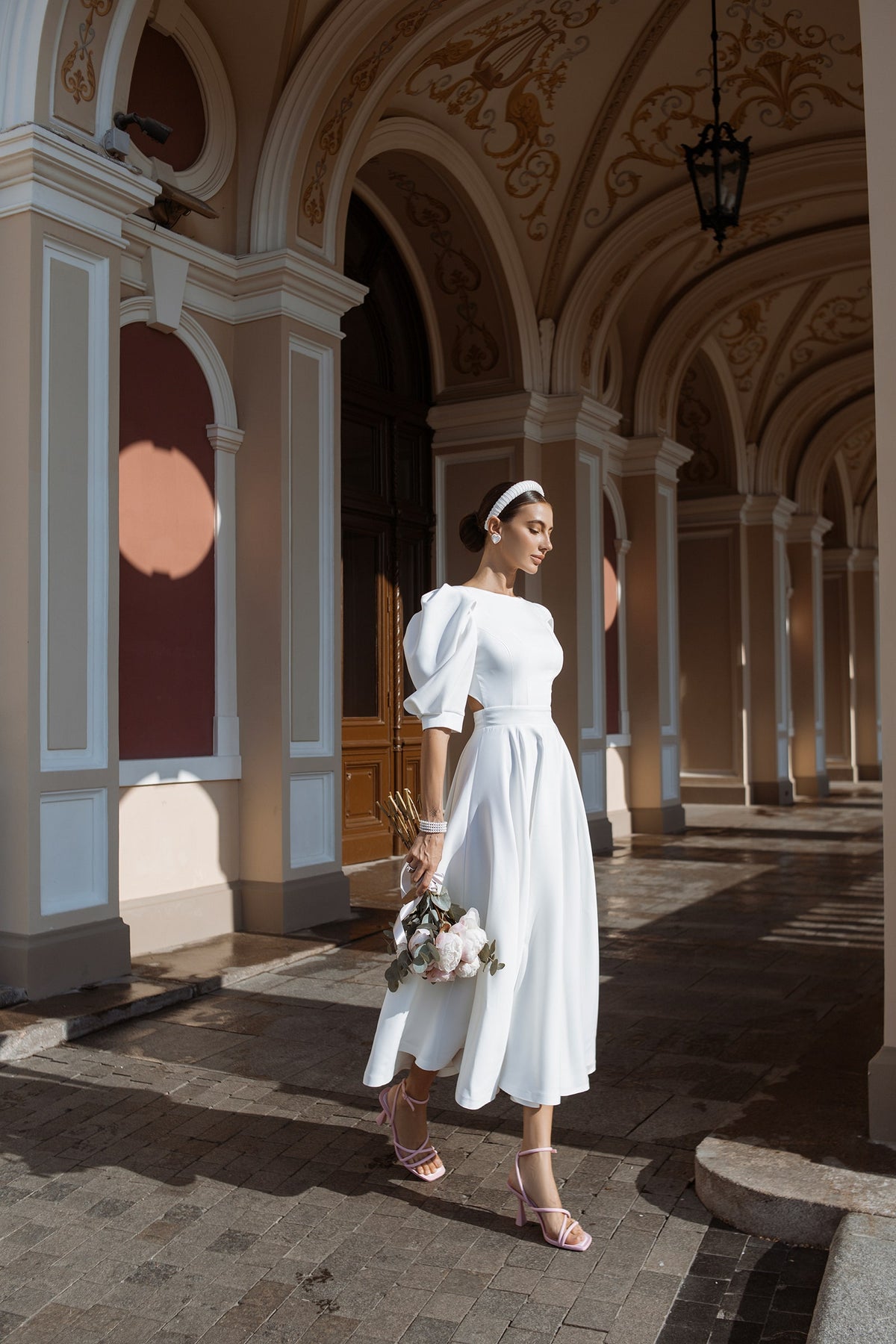Backless Puff-Sleeve Midi Dress