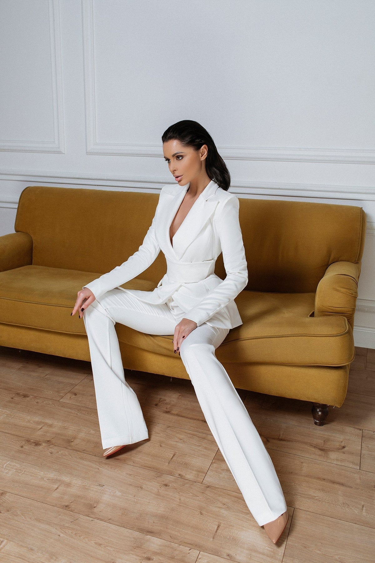 2-Piece Bridal Pantsuit With Deep V Jacket