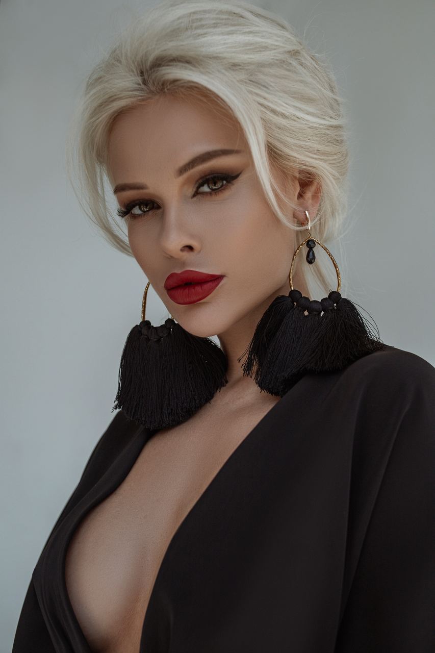 Silk Thread Jewelry Alloy Earrings With Rings And Tassel Pendants